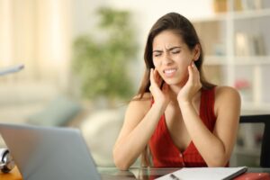 how posture and daily habits contribute to tmj pain mississauga